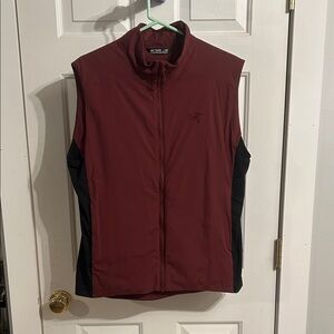 Arc'teryx Atom Maroon and Black Sleeveless Vest